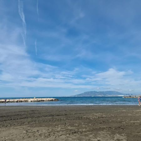 Apartamento Cerca De La Playa Apartment Malaga Bagian luar foto