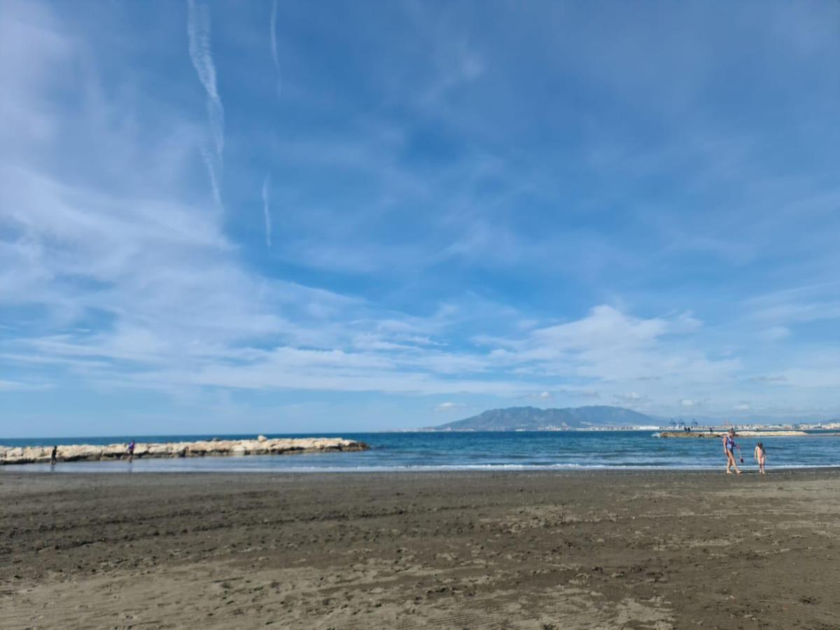 Apartamento Cerca De La Playa Apartment Malaga Bagian luar foto